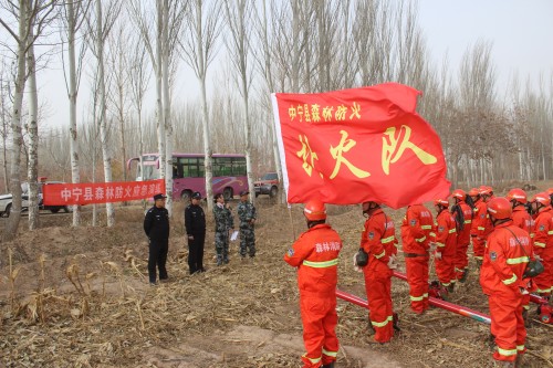 ͼΪ�����ֳ��쵼����